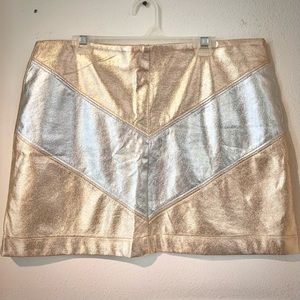 Forever 21 short, fun, 2-tone metallic skirt